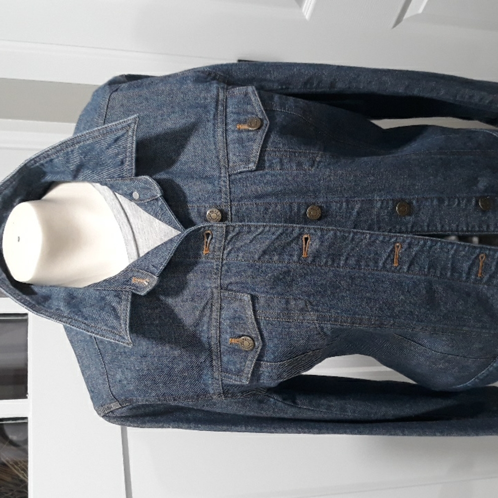 Jones Wear Sport denim jacket. Size 12